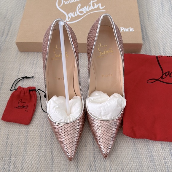 Beautiful rose gold LV so Kate🎀😍 💯 Authentic. - Picture 3 of 5